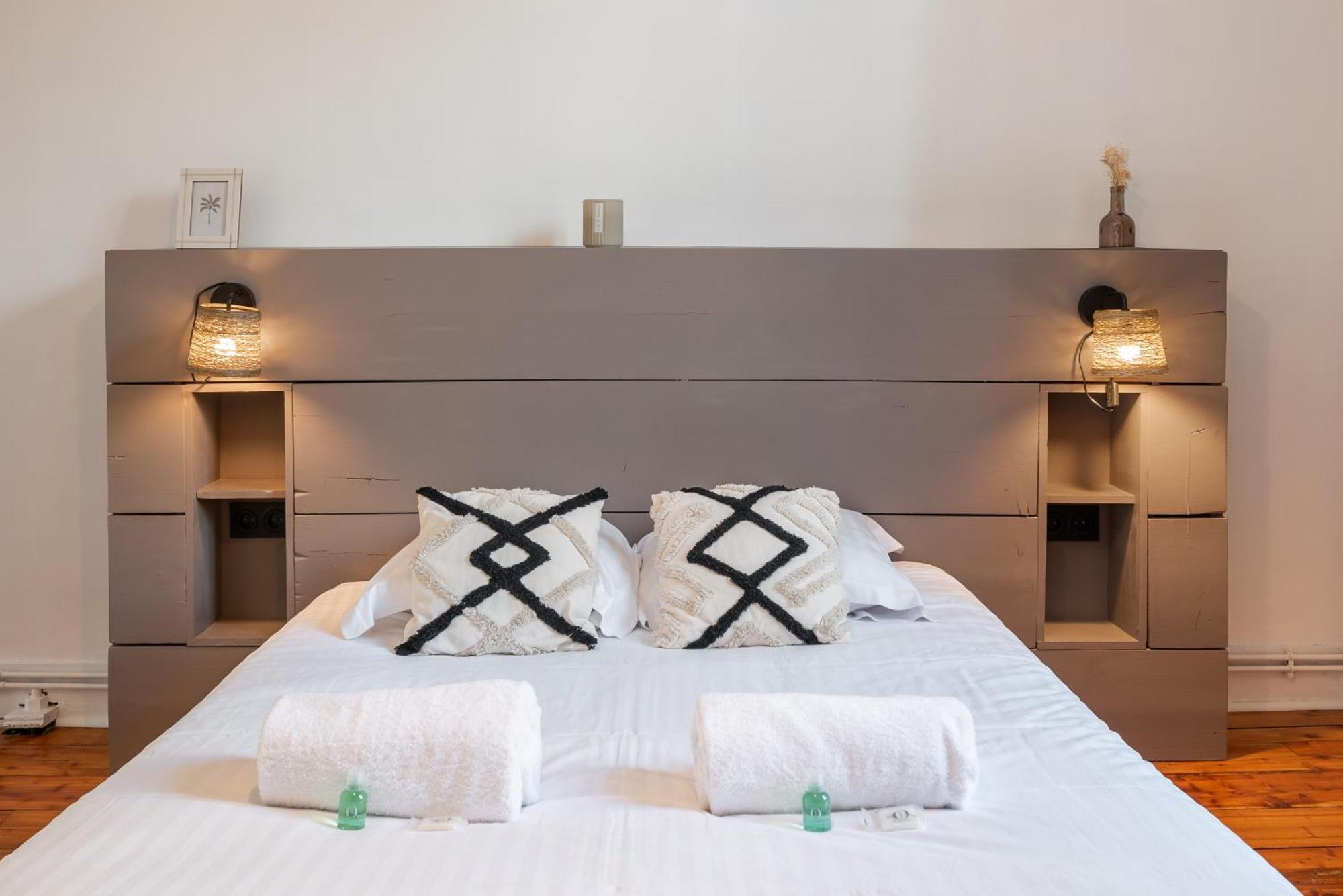 Appartement Spacieux Et Chaleureux Coeur De Ville Chambéry Exteriér fotografie